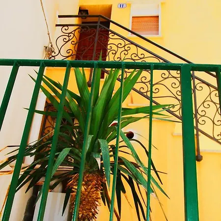 Casa Barranco * チェファル