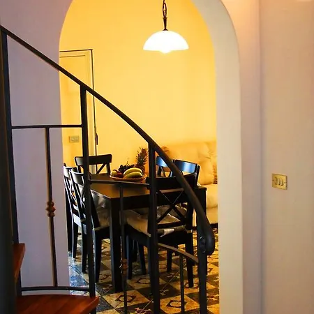 Casa Barranco Feriehus Cefalù